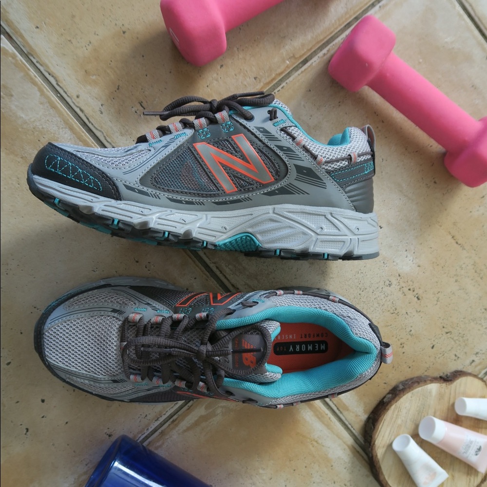 ⬇️ Women's New Balance running shoes